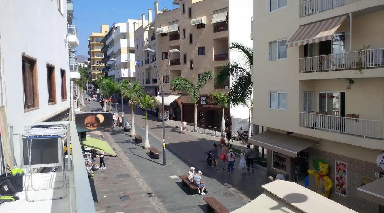 Los Cristianos Beach Apartments  Los Cristianos (Tenerife)