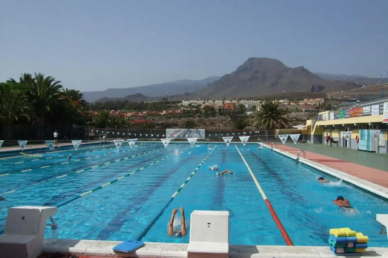 Los Cristianos Beach Apartments location