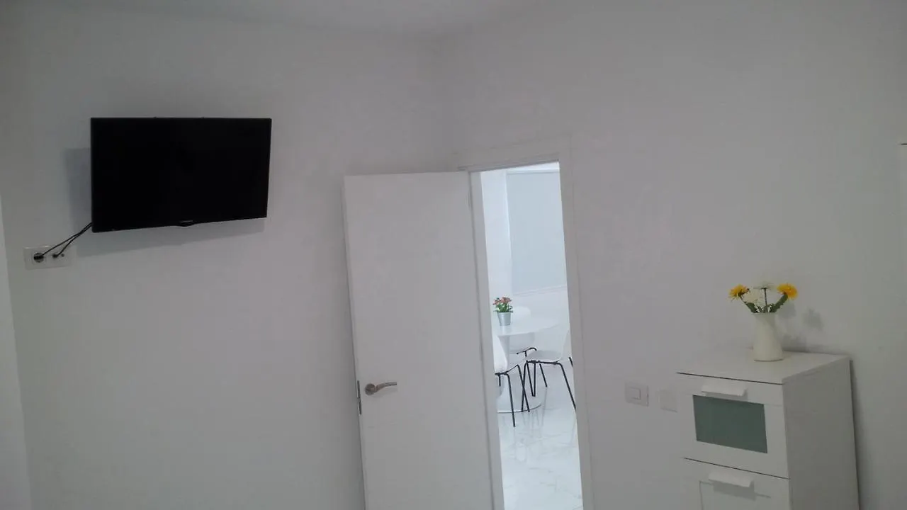 Los Cristianos Beach Apartments 0*, Los Cristianos (Tenerife)